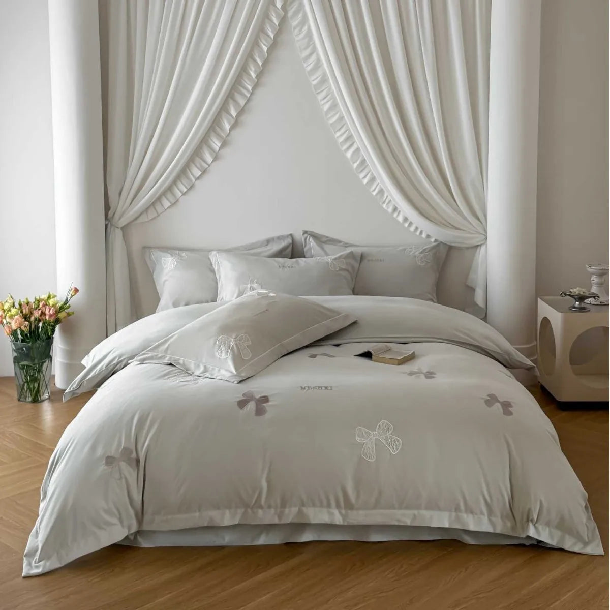 Luxury Embroidered 4 Piece Bedding Set