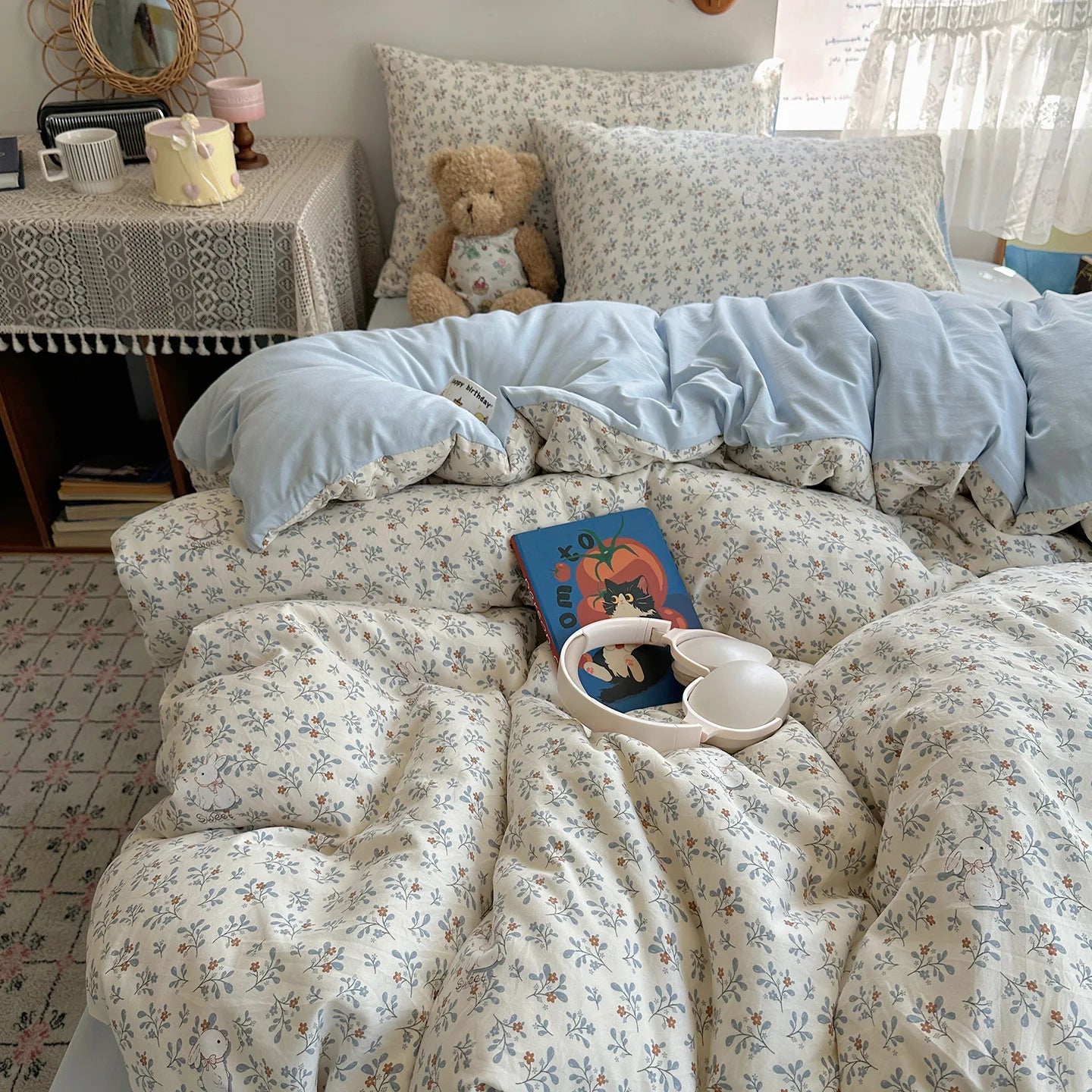 Simple Dot Bedding Sets
