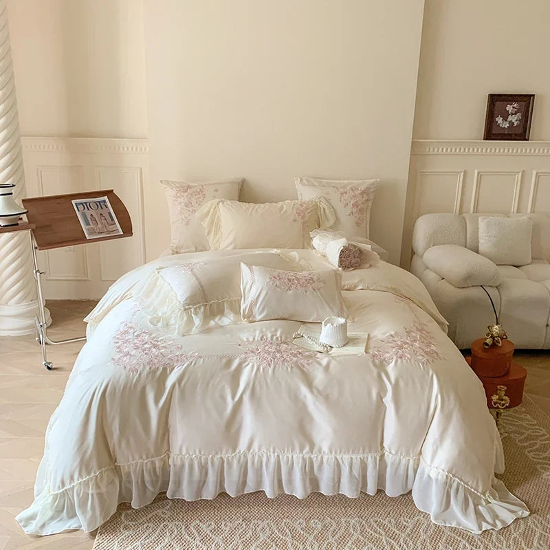 4Pcs Flowers Embroidery Lace Ruffles Princess Wedding Bedding Set