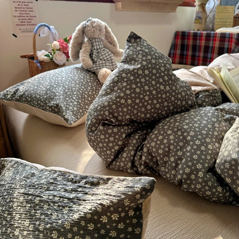 3/4Pcs Retro Small Floral Print Skin-friendly Soft Bedding Set