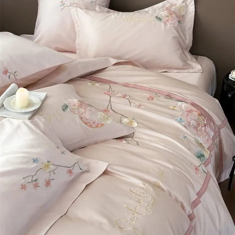 4Pcs Pink Luxury Bedding Set