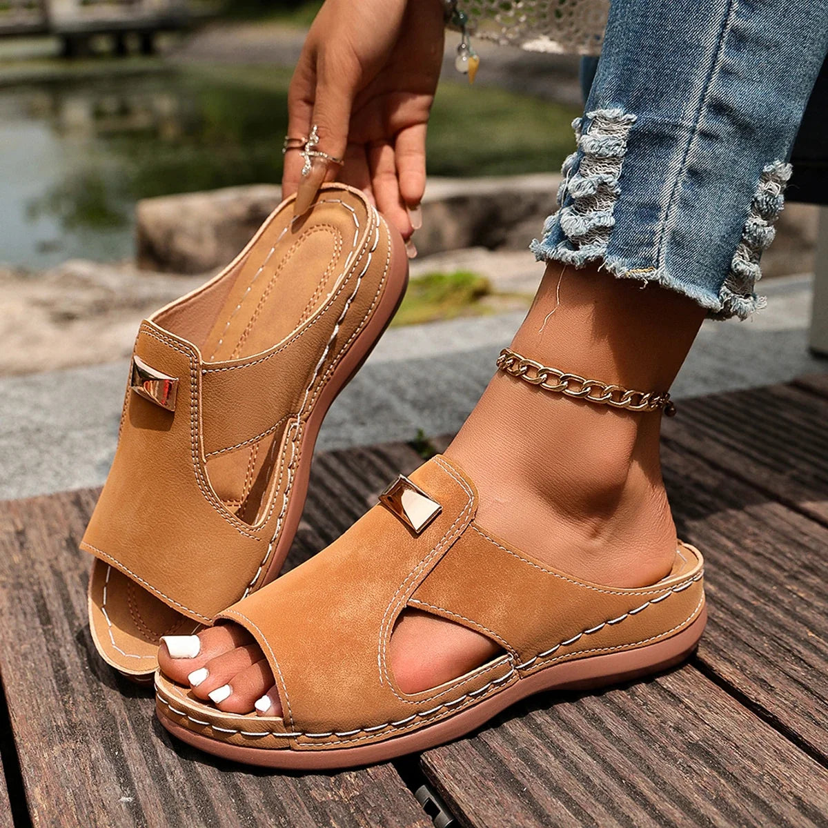 Women Slip on Slippers Beach Slippers Solid Color Round Head Wedges Casual Designer Shoes