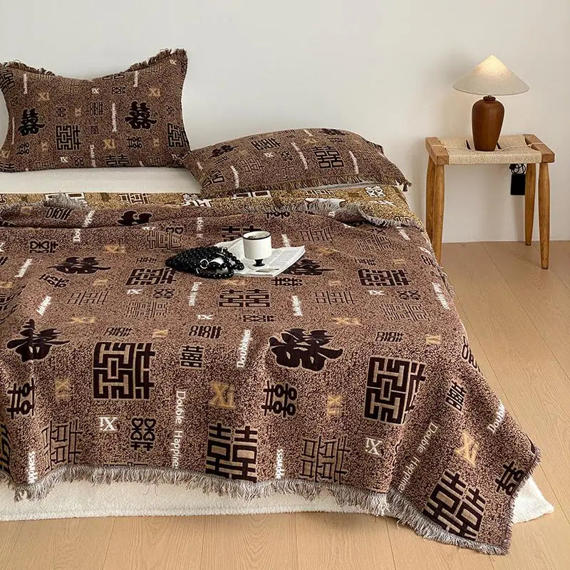 Ultra-Soft Travel Shawl Beach Cover-Up Lightweight Throw Blanket 4-Layer Cotton Gauze A Grade Blanket with Tassels Pillowcases