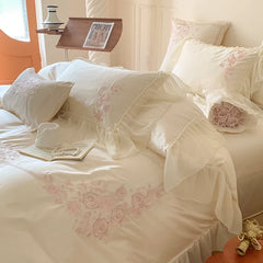 4Pcs Flowers Embroidery Lace Ruffles Princess Wedding Bedding Set