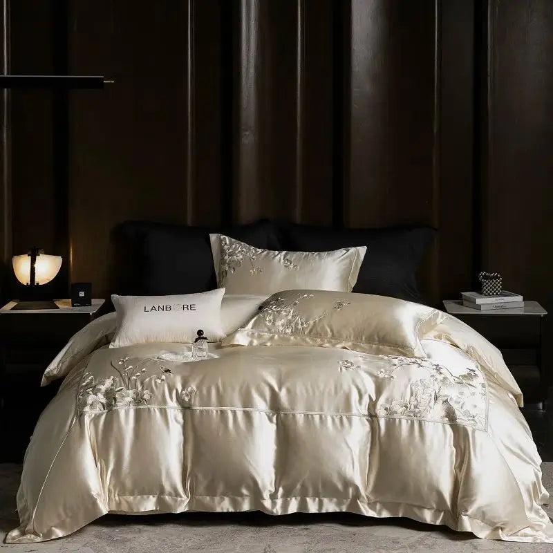 High Precision Damask Egyptian Cotton Soft Silky Bedding Set