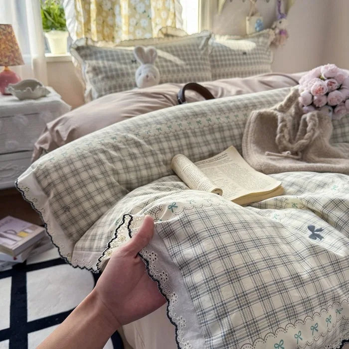 Korean Lace 4pcs Duvet Cover Set with Sheet and Pillowcases Floral Bedding Set