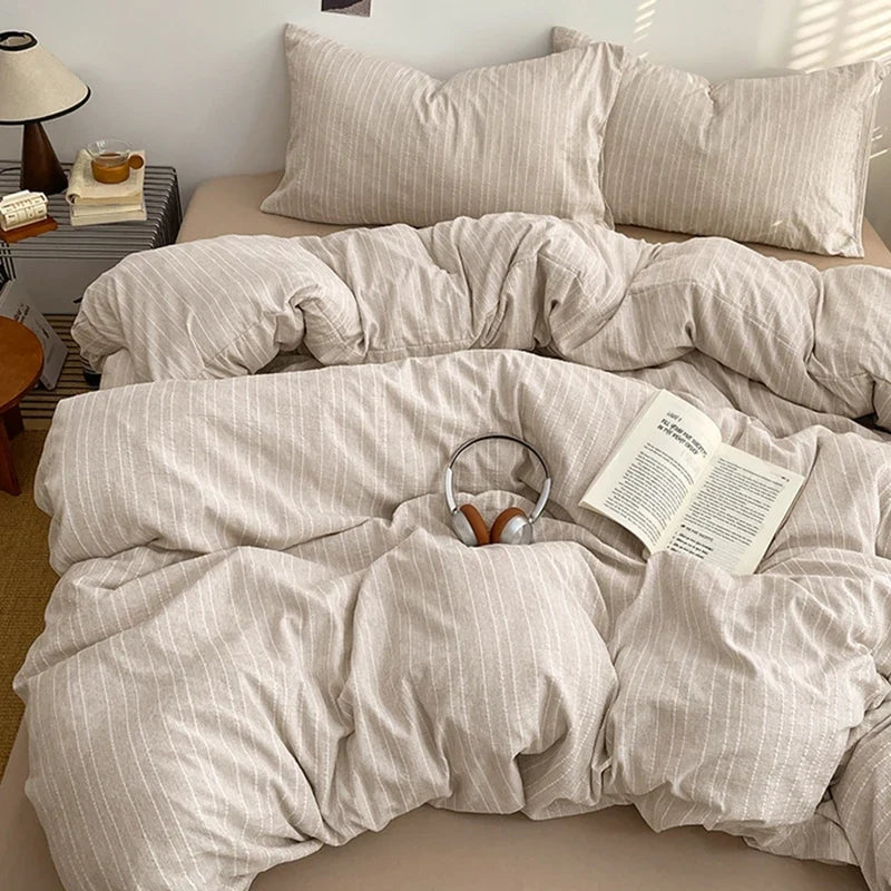 Black Striped Bedding Set
