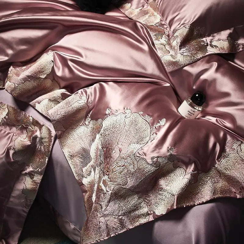 High Precision Damask Egyptian Cotton Luxury Embroidery Bedding Set