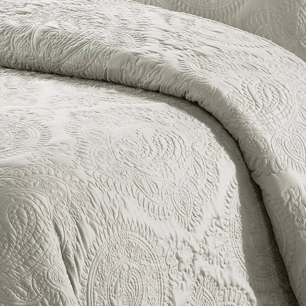 Luxury Style Comforter and Bedspread Set High Quality Anti Static Polyester with Pillowcases Breathable