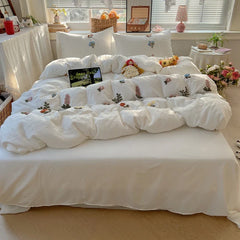 3/4Pcs Princess Style Cartoon Towel Embroidery Bedding Set