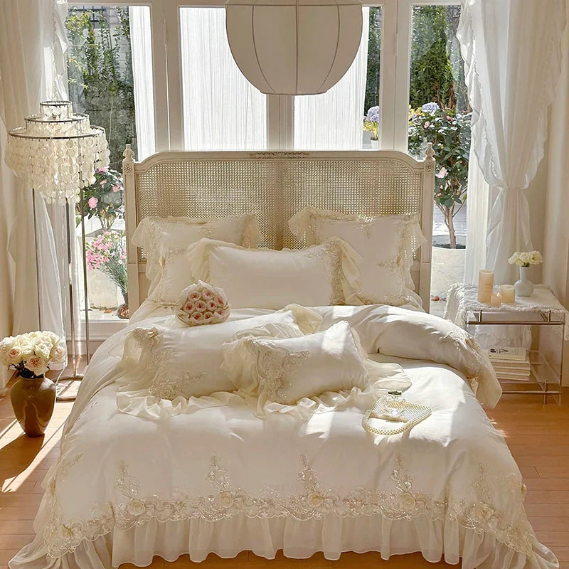 Three-dimensional Rose Sequins Lace Wedding Bedding Set