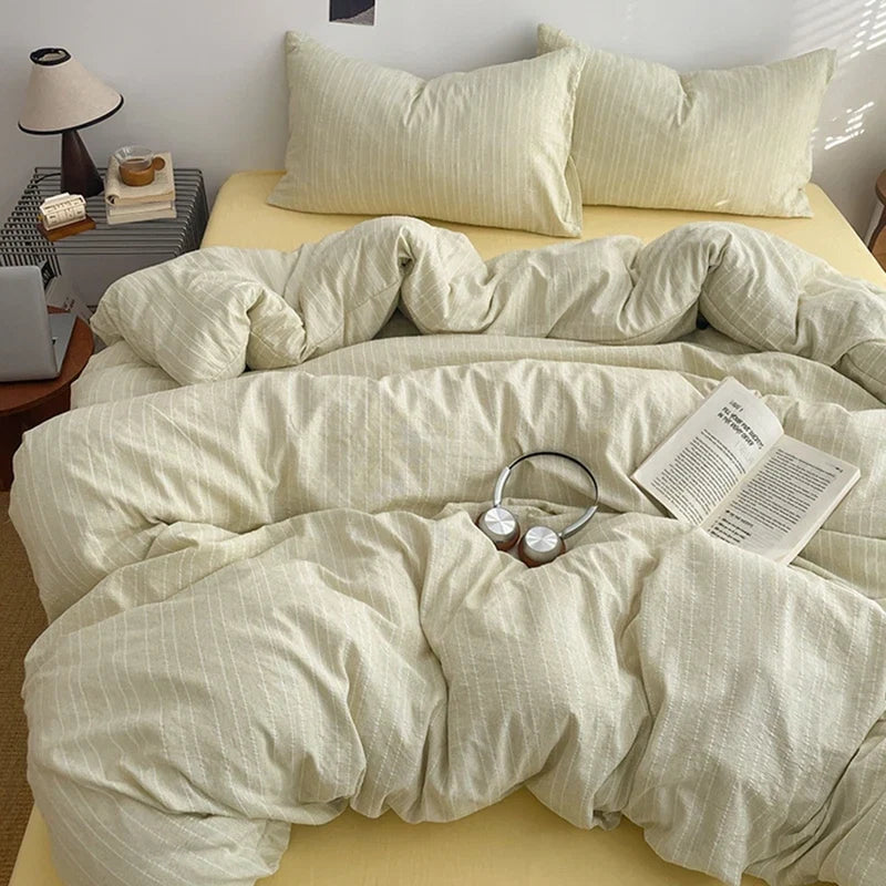 Black Striped Bedding Set