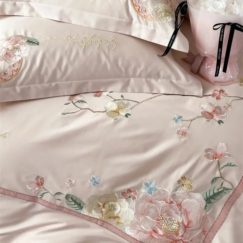 4Pcs Pink Luxury Bedding Set