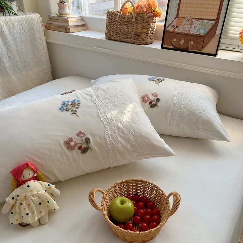 3/4Pcs Princess Style Cartoon Towel Embroidery Bedding Set