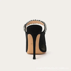 Design One-Line Sandals