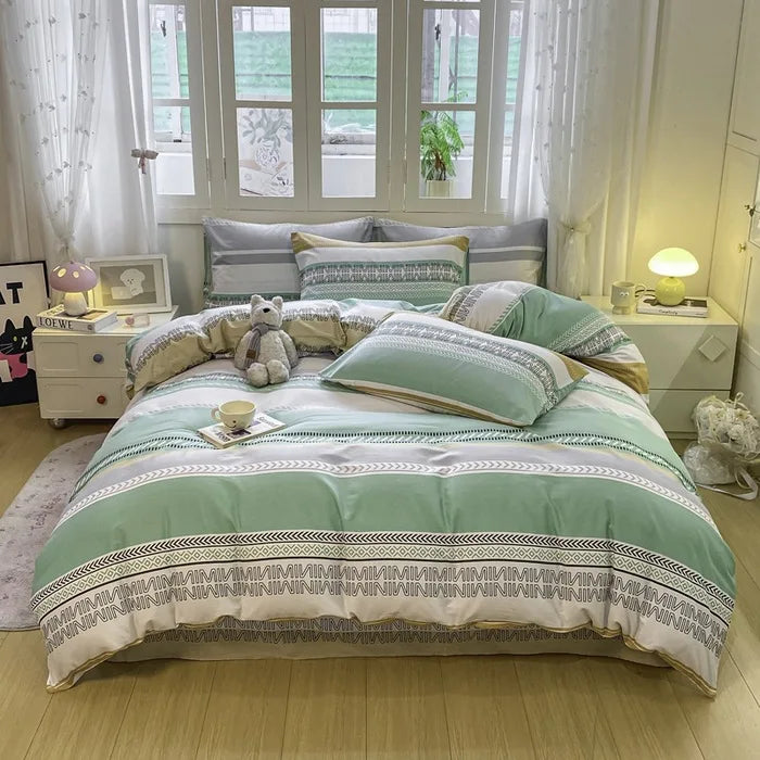 Cotton 4 Piece Bed Set Soft Breathable Bedding