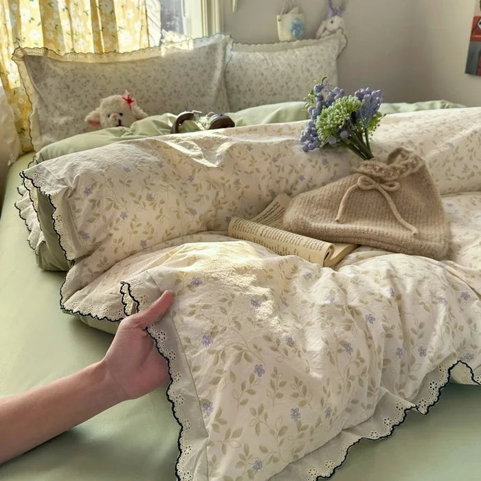 Korean Lace 4pcs Duvet Cover Set with Sheet and Pillowcases Floral Bedding Set