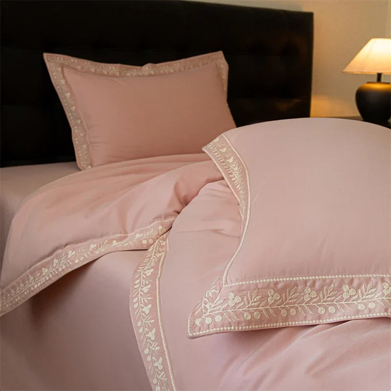 100% Cotton Brushed Luxury Embroidery Wide Edge Bedding Set