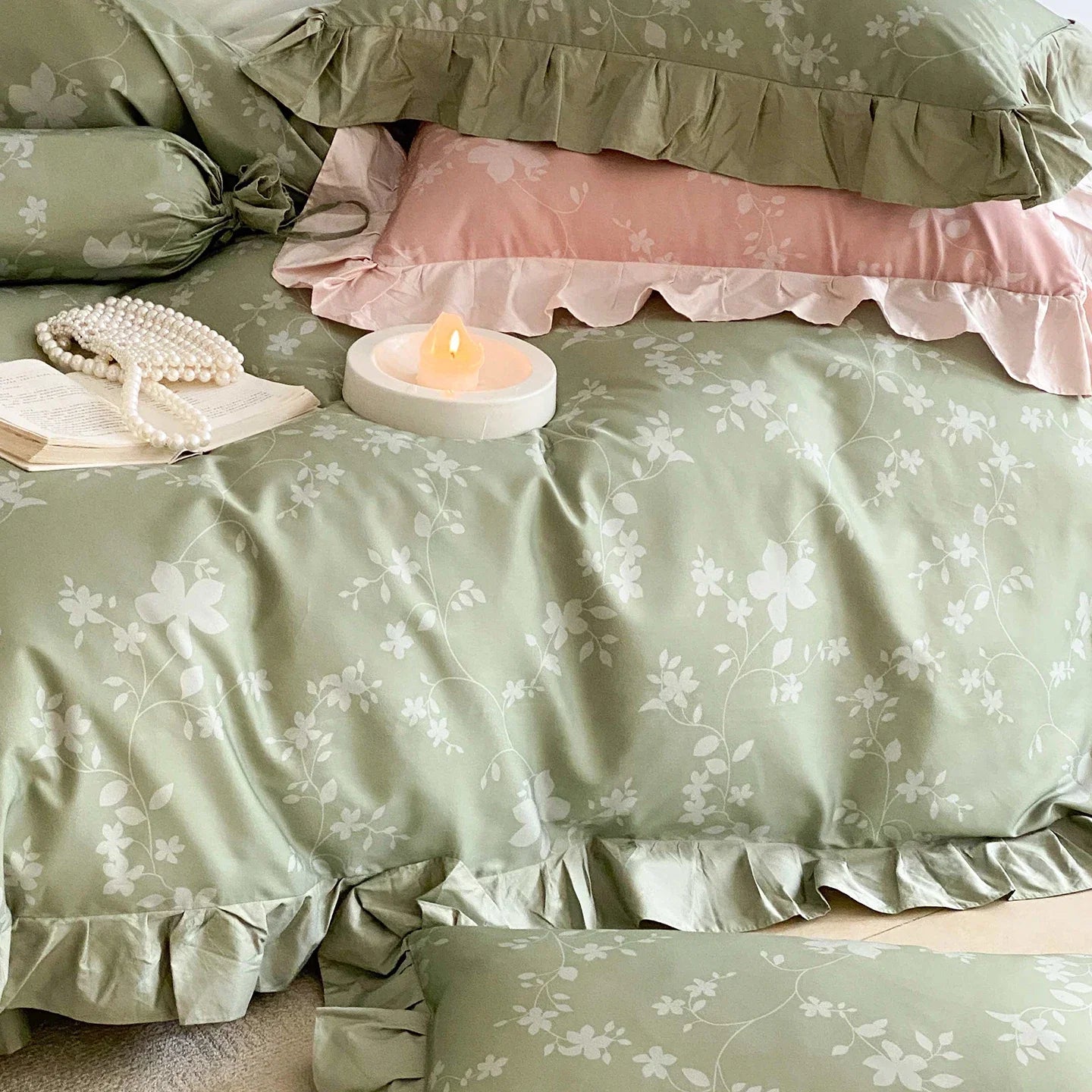 Floral Plant Patterns Ruffles Bedding Set