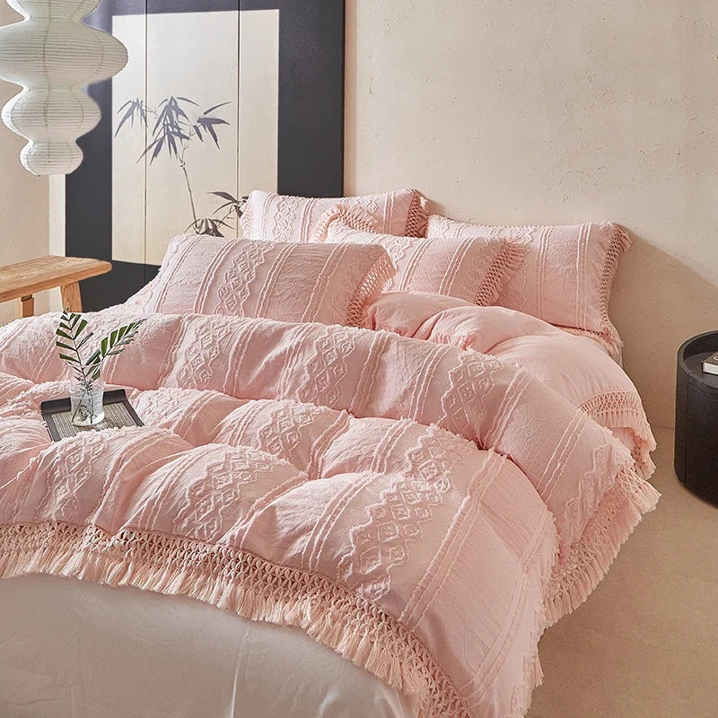 Large Tassel Style Bedding Set