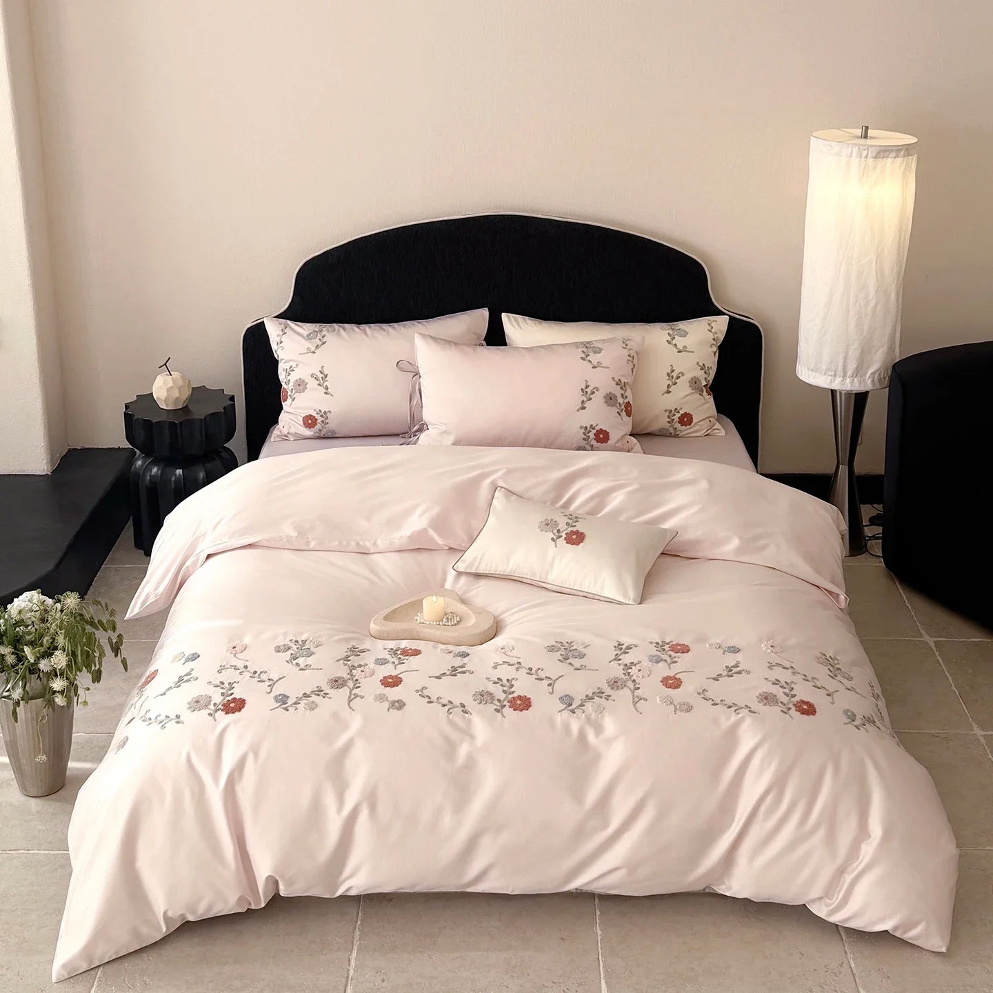 Chic Flowers Towel Embroidery Bedding Set
