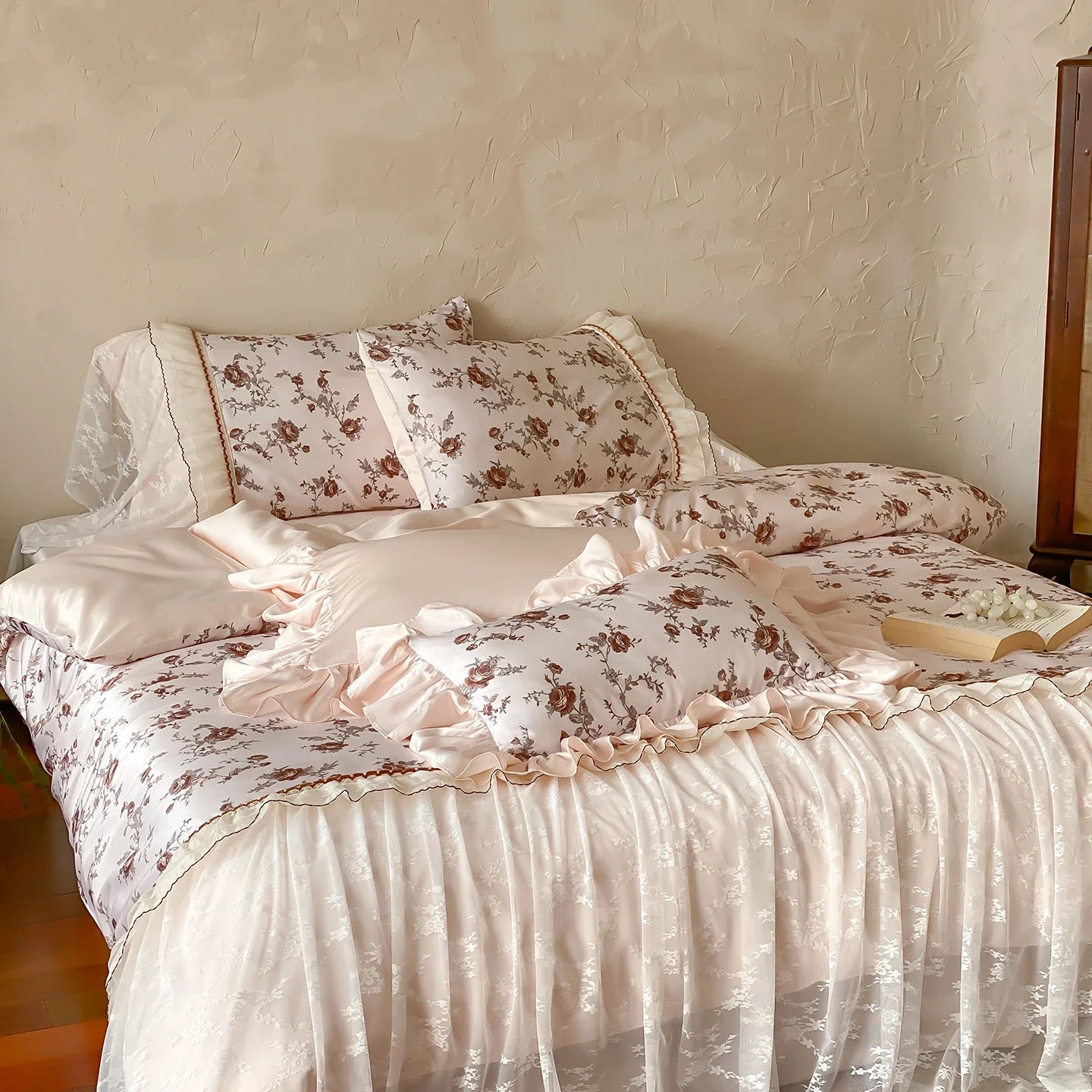Vintage Floral Ruffle Lyocell Cotton Bedding Set