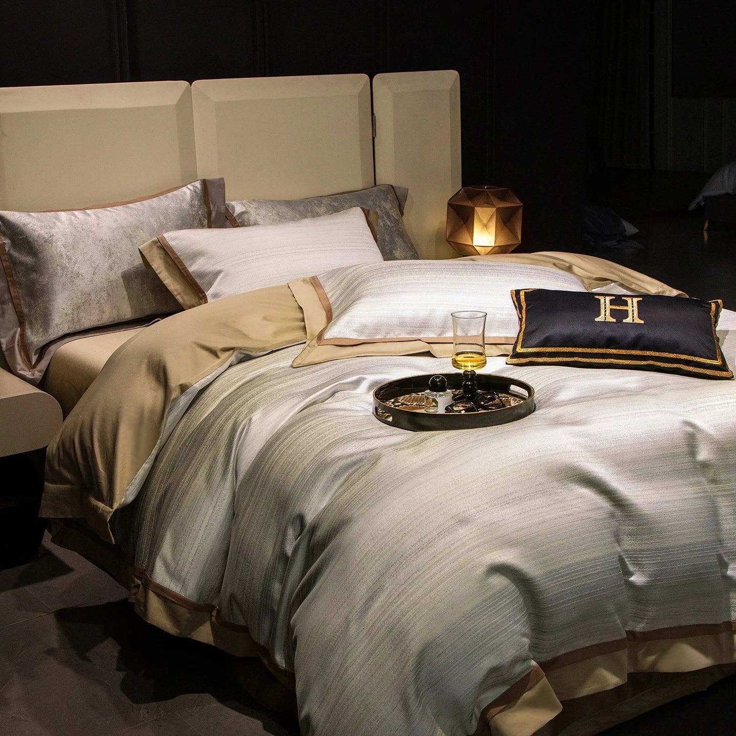 Satin Yarn-dyed Jacquard 1000TC Egyptian Cotton Soft Silky Luxury Bedding Set