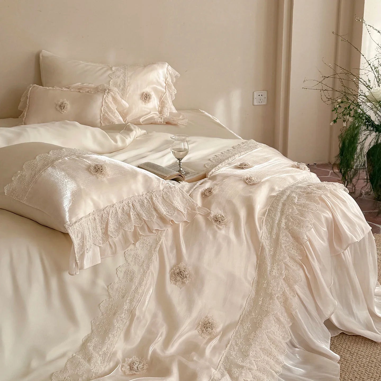 Luxury Lace Ruffles Lyocell Bedding Set, Soft Cooling Flower Duvet Cover Set Bed Sheet/Bed Skirt/Fitted Sheet Pillowcases 4Pcs