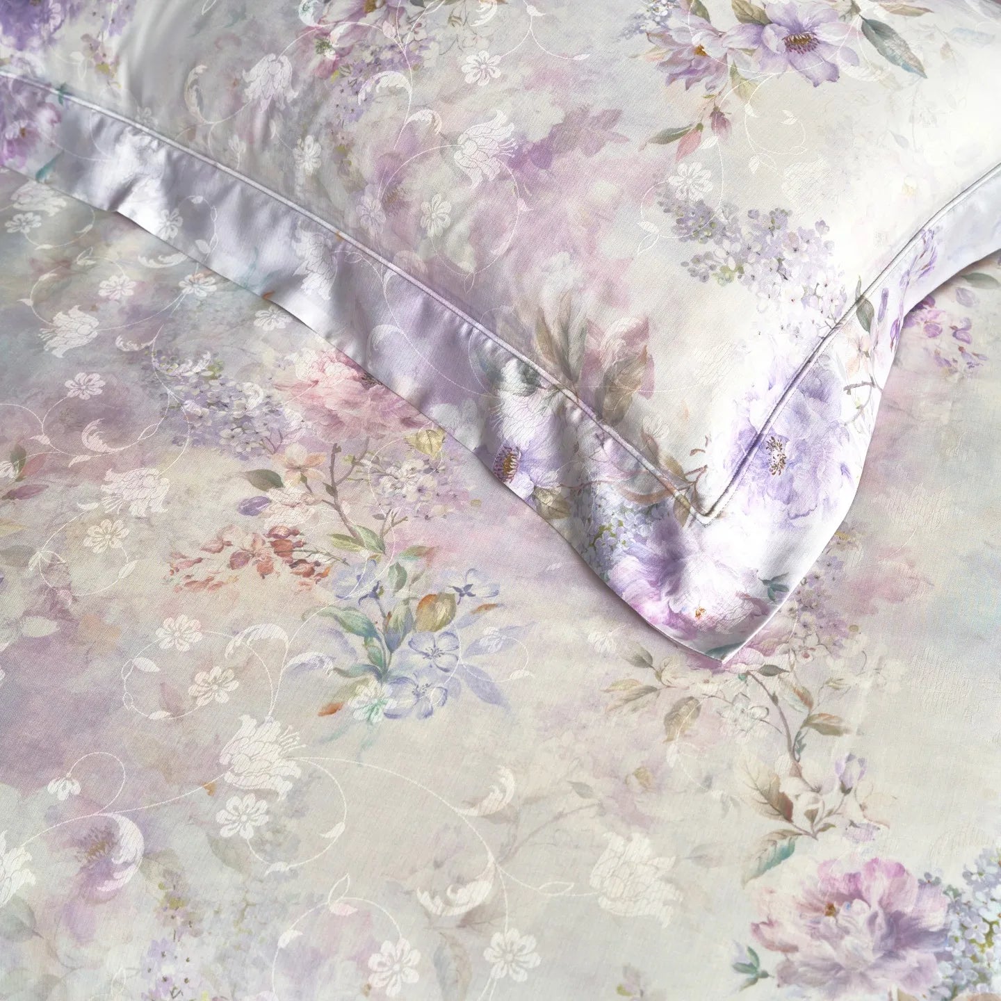 Flowers Pattern Luxury Bedding Set