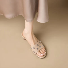leather cowhide round head metal flower rivet exposed toe middle Heel