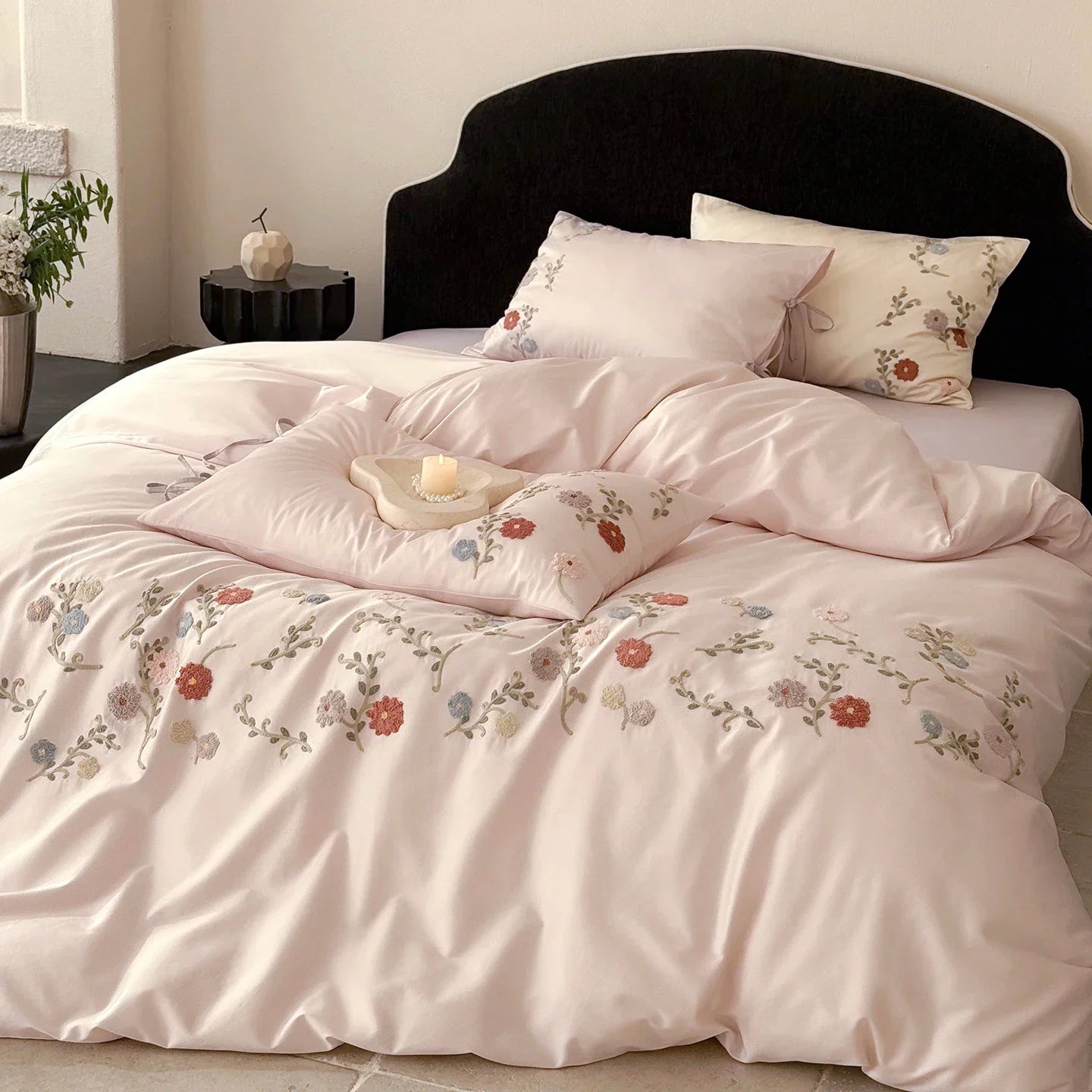 Chic Flowers Towel Embroidery Bedding Set