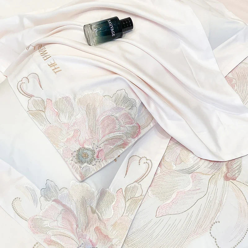 100% Egyptian Cotton Flowers Embroidery Luxury Bedding Set