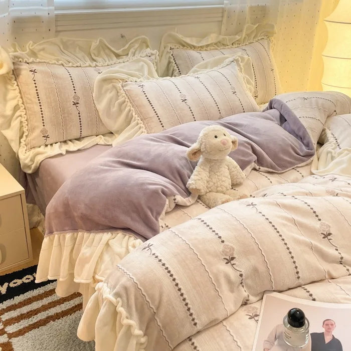 Princess Style Winter Velvet Duvet Cover Set with Bedsheet Pillowcase Soft Bedding Set