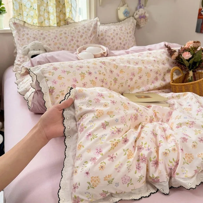 Korean Lace 4pcs Duvet Cover Set with Sheet and Pillowcases Floral Bedding Set