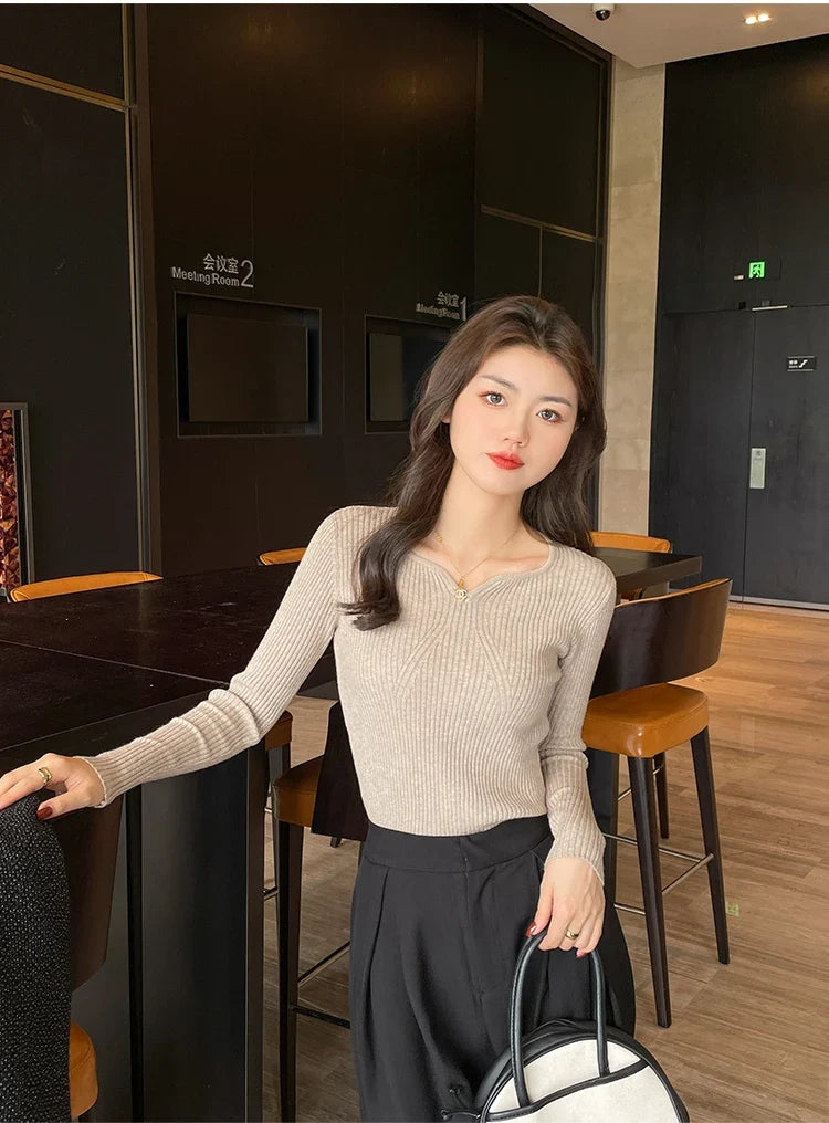 Cassie V Neck Knitted Pullover
