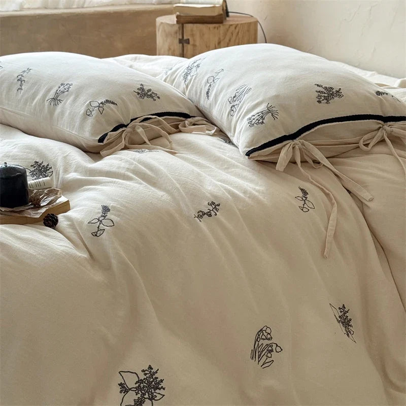 100% Cotton Wrinkled Yarn Flower Embroidery Bedding Set
