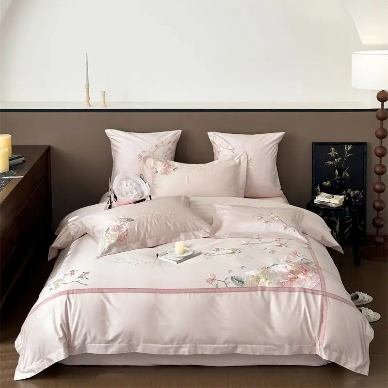 4Pcs Pink Luxury Bedding Set