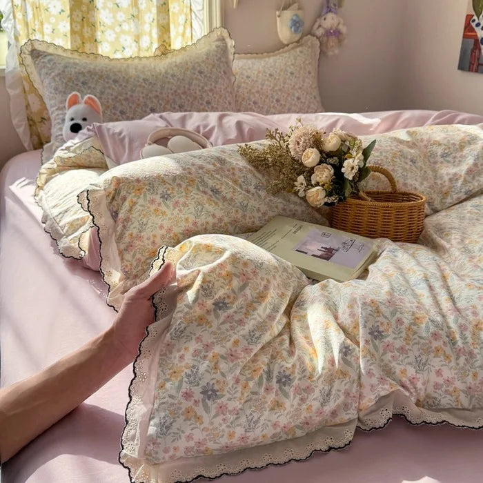 Korean Lace 4pcs Duvet Cover Set with Sheet and Pillowcases Floral Bedding Set