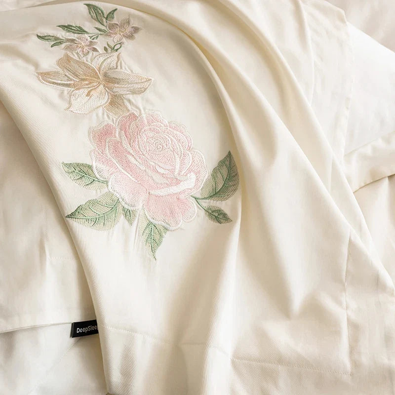 100% Cotton Chic Flowers Embroidery Luxury Bedding Set