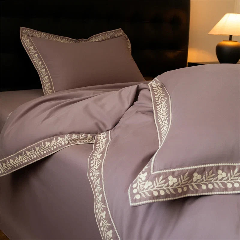 100% Cotton Brushed Luxury Embroidery Wide Edge Bedding Set