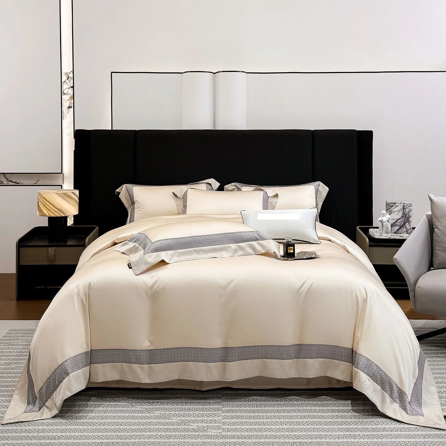 100% Egyptian Cotton Luxury Jacquard Embroidery Wide Border Bedding Set