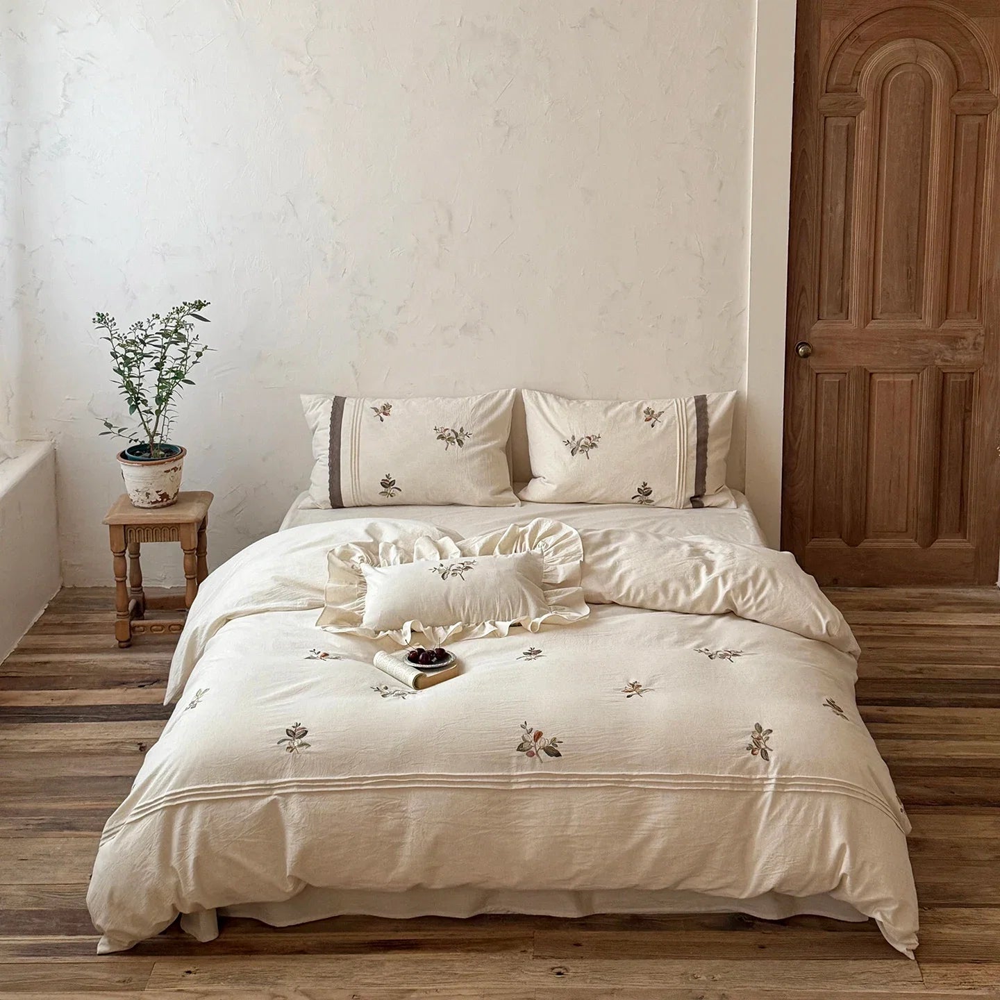 Natural Cotton Linen Flowers Embroidery Bedding Set