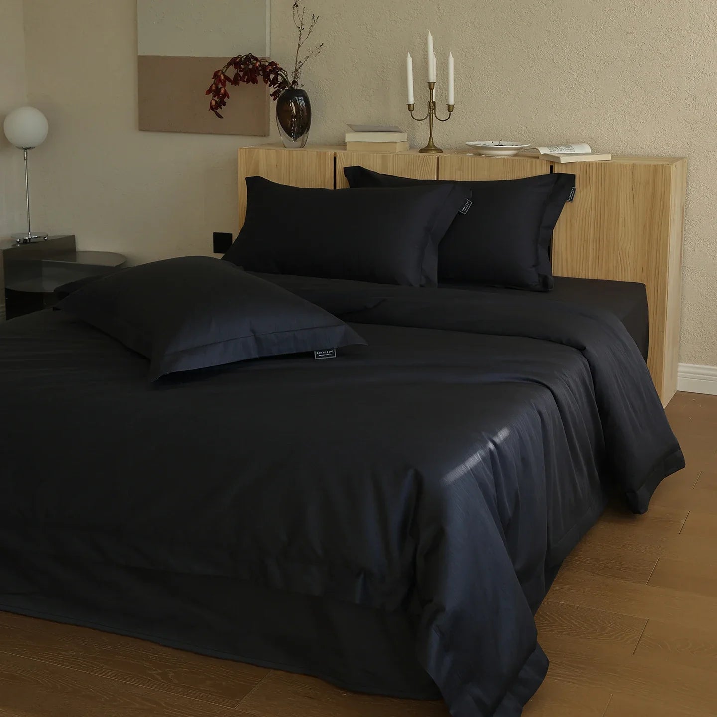 Simple Solid Color Luxury Black Bedding Set