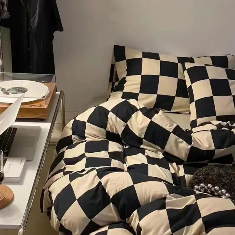 Checkboard Design Bedding Set