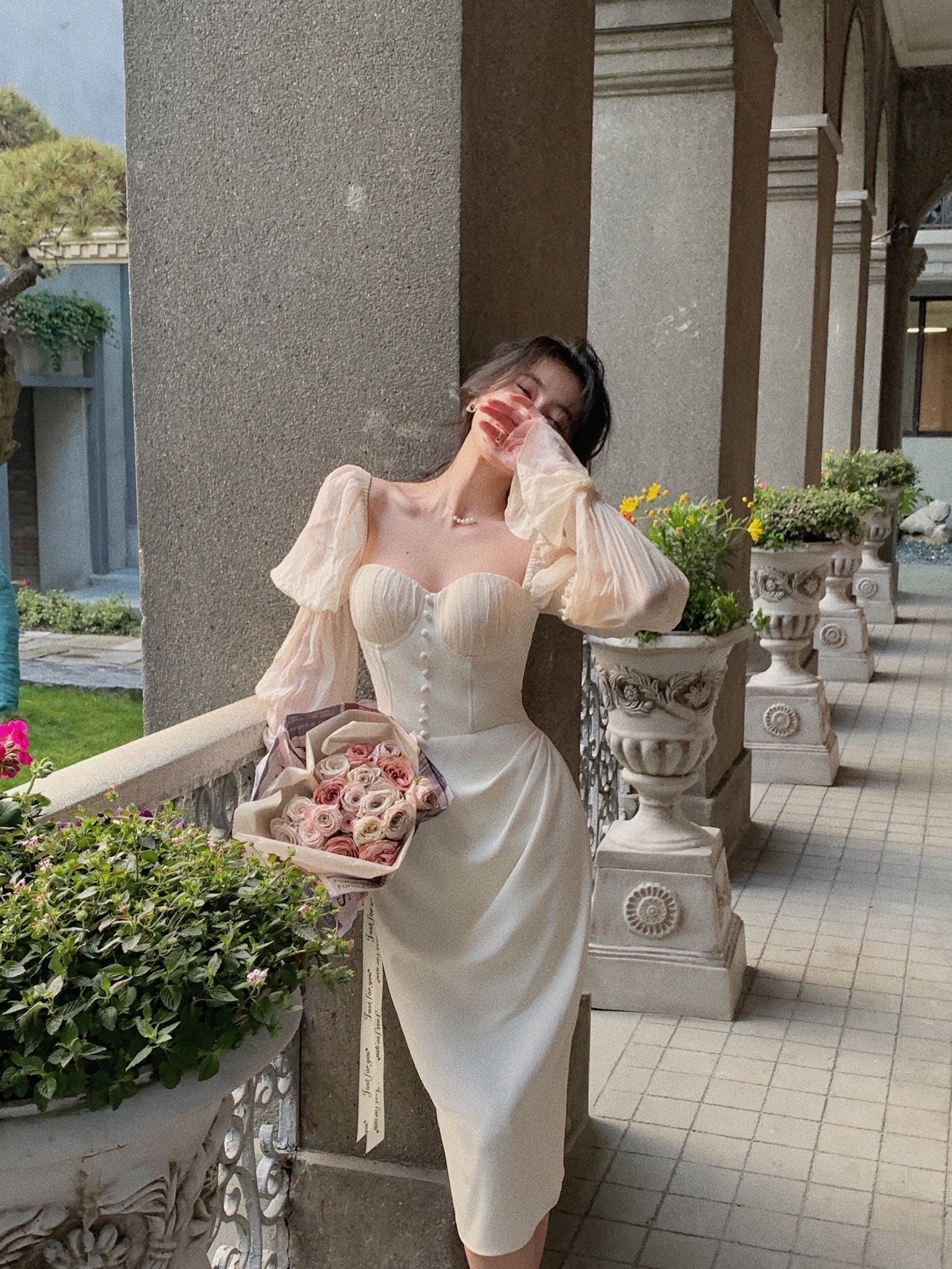Pearl Elegance Puff Sleeves Midi Dress