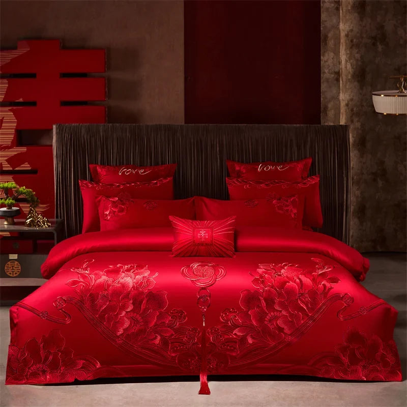 Luxury Chinese Style Wedding Dragon Phoenix Embroidery Red Bedding Set