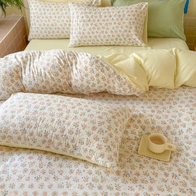 All Season Floral Printed Bedding Set