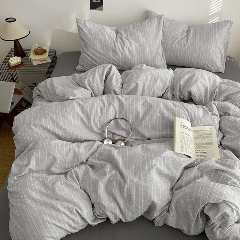 Black Striped Bedding Set