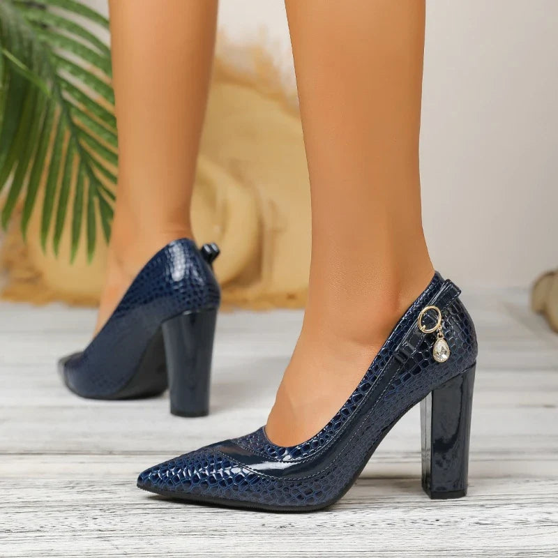 Shallow Ladies Pumps