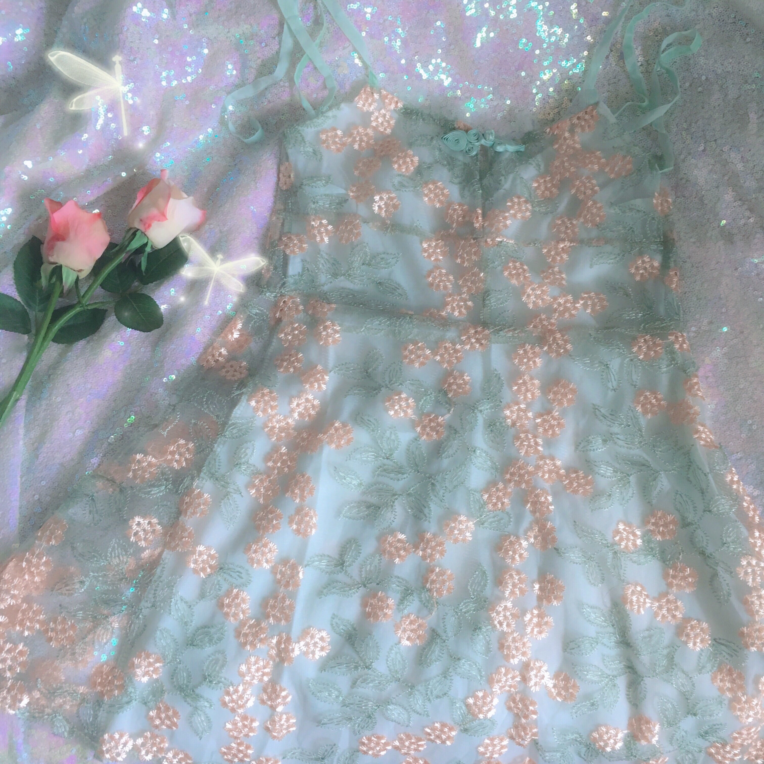 Spring Elfie – Besticktes Cottagecore-Minikleid